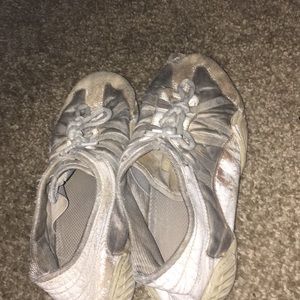 Nfinity Old worn out cheer shoes
